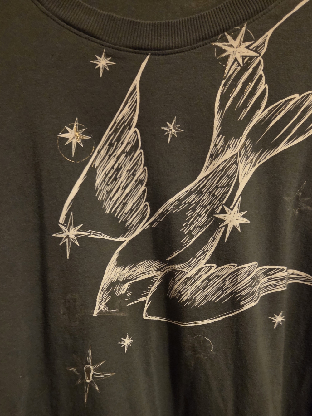 Charcoal Tee with White Star & Bird Illustration